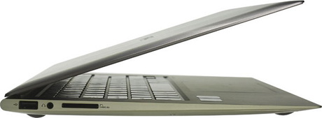 левая сторона ультрабука Asus Zenbook UX31