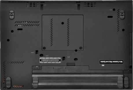 Lenovo ThinkPad X230 – обратная сторона