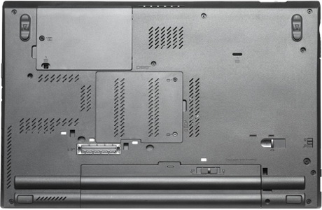 Lenovo ThinkPad T530 – обратная сторона